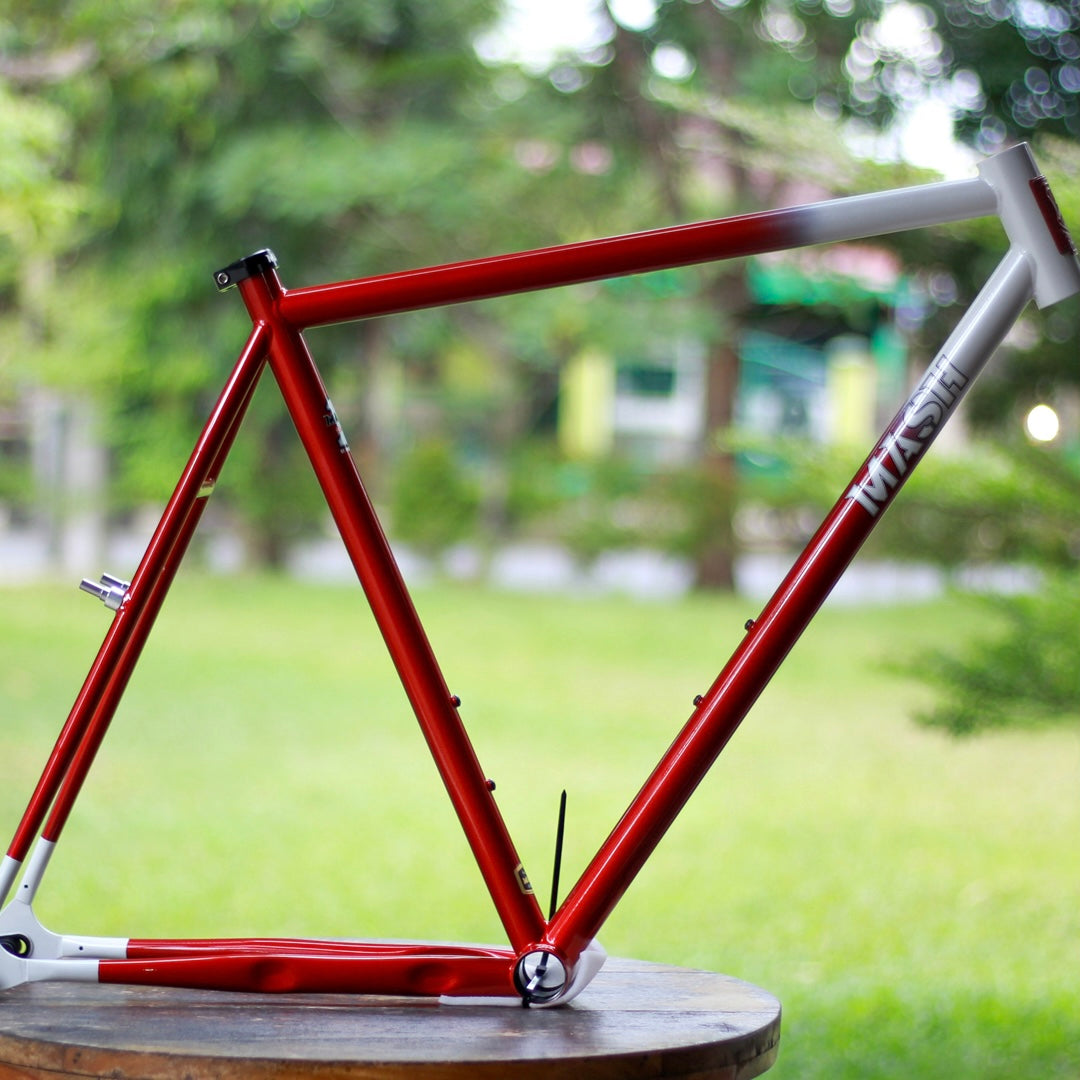 MASH Steel Frameset Red/White